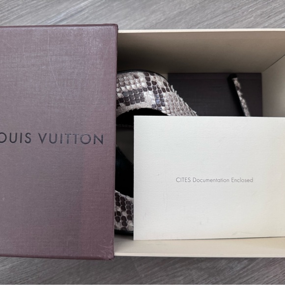 Louis Vuitton Python Pumps - Picture 3 of 6